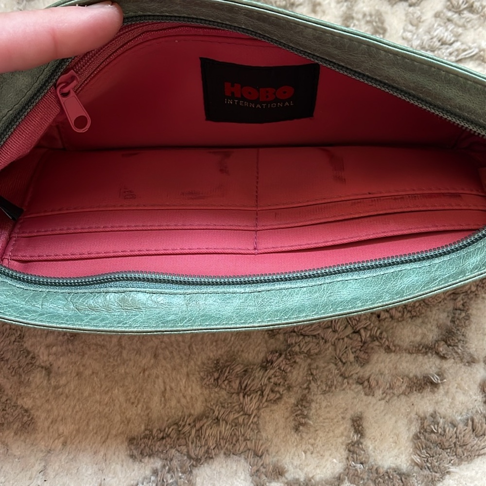 Hobo International sage green leather wristlet - Picture 7 of 9
